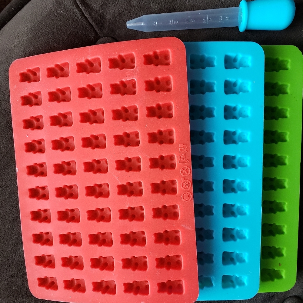 Silicone Gummy Bear Molds with bonus dropper